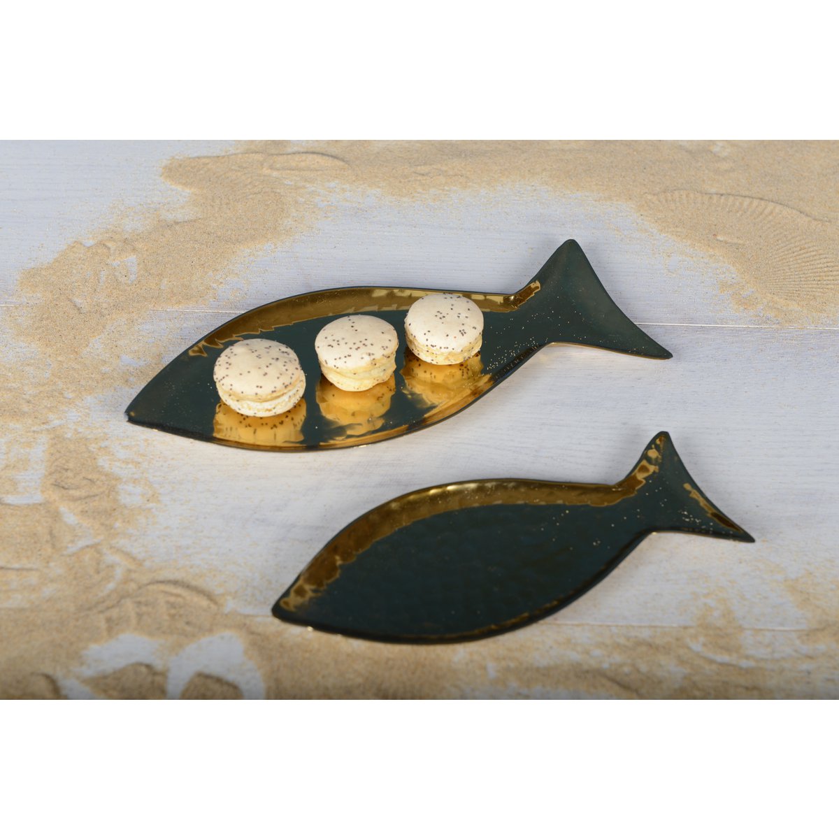 GOLD HAMMERED FISH CUP 24.5CM