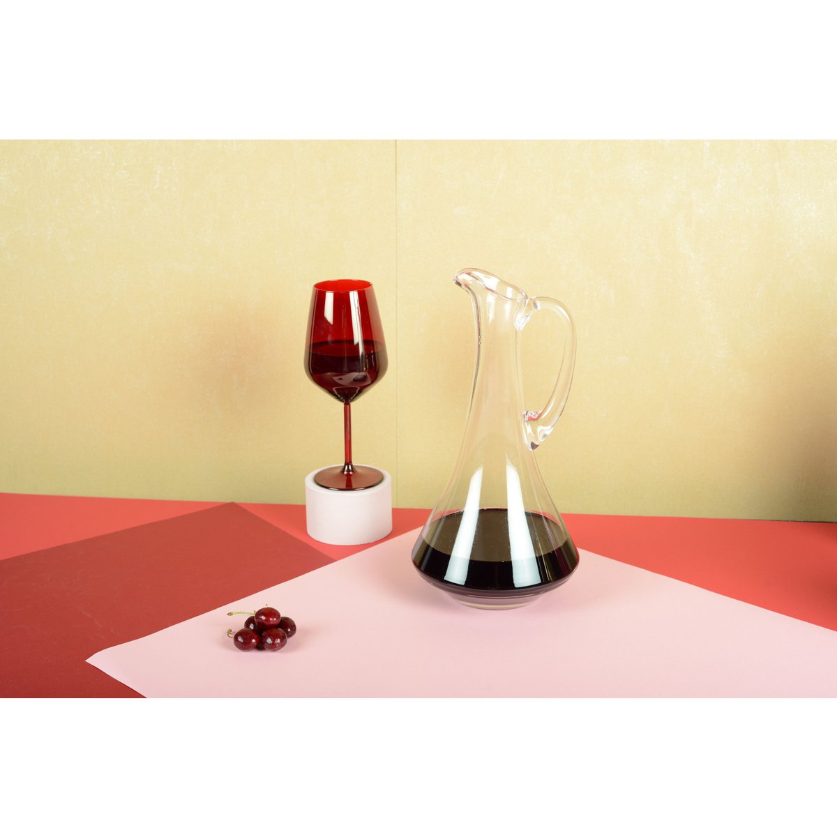 GLASS CARAFE WITH HANDLE 17X31CM