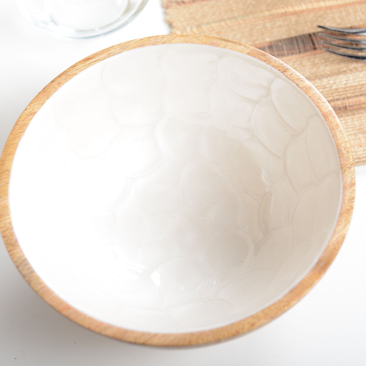 WHITE PEARL MANGO WOOD BOWL 18CM