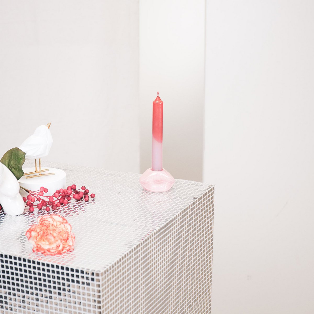 Housevitamin Lips Don't Lie Candlestick - Light Pink - 7x5.5x4cm