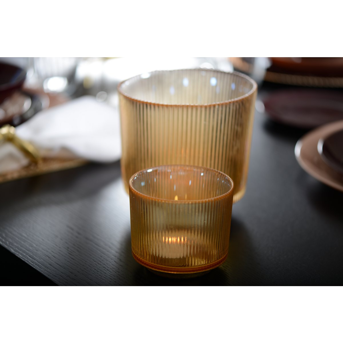 AMBER RIBBED TEA LIGHT H10 CM