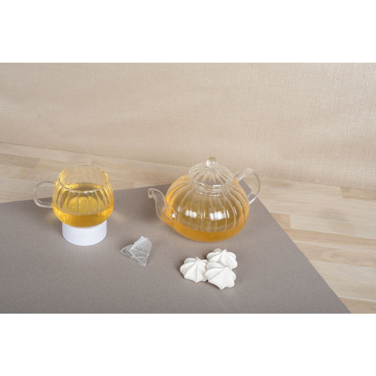 GLASS TEACUPS - SET OF 4